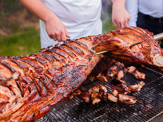 Helstegt pattegris på grill
